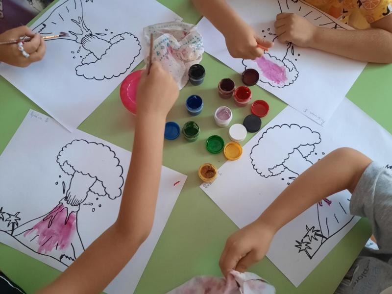 Занятие по рисованию на тему «Пробуждение вулкана»